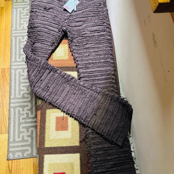 Armor Jeans - Picture 2 of 5